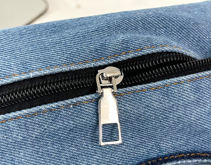 Denim Shoulder Bag – Stilvolle Jeans-Schultermagazin für jeden Tag