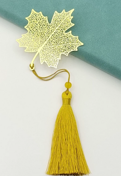 Botanische Eleganz – Goldene Metall-Lesezeichen im Geschenkset