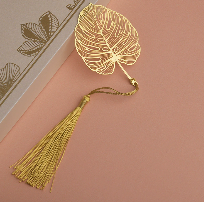 Botanische Eleganz – Goldene Metall-Lesezeichen im Geschenkset