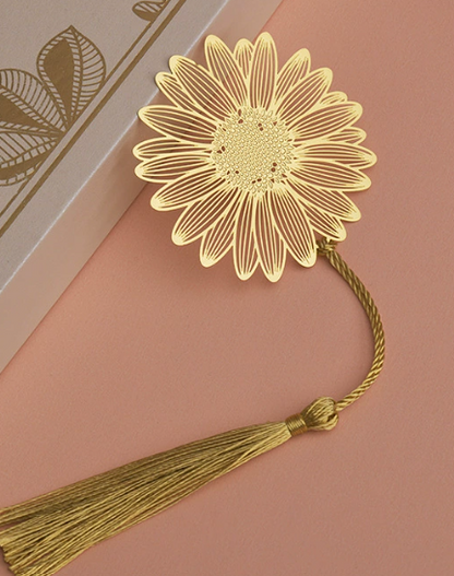 Botanische Eleganz – Goldene Metall-Lesezeichen im Geschenkset