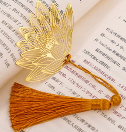 Botanische Eleganz – Goldene Metall-Lesezeichen im Geschenkset