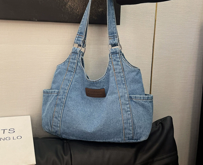 Denim Shoulder Bag – Stilvolle Jeans-Schultermagazin für jeden Tag
