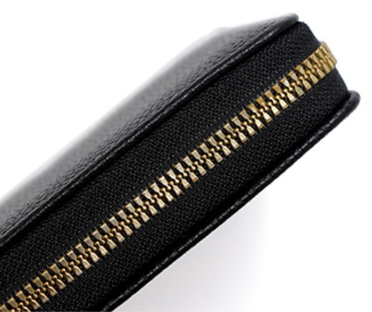 Premium Unisex Geldbörse mit Handschlaufe – Langes Portemonnaie aus Kunstleder (veganem Leder). Große Brieftasche & Travel Clutch für Damen & Herren
