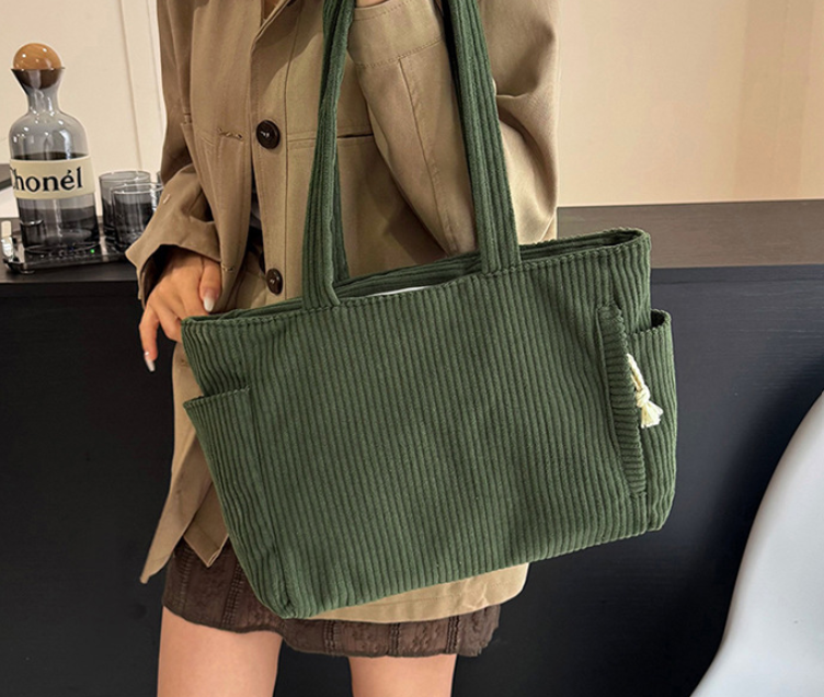 Praktisch Cord-Tasche