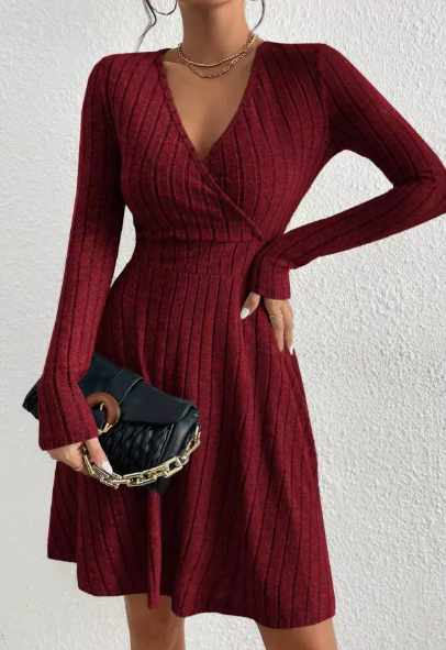 Elegantes Minikleid mit V-Ausschnitt und langen Ärmeln – Perfekt für Herbst/Winter