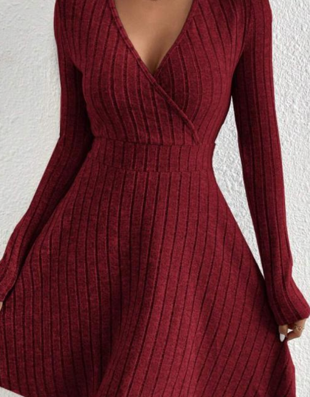 Elegantes Minikleid mit V-Ausschnitt und langen Ärmeln – Perfekt für Herbst/Winter