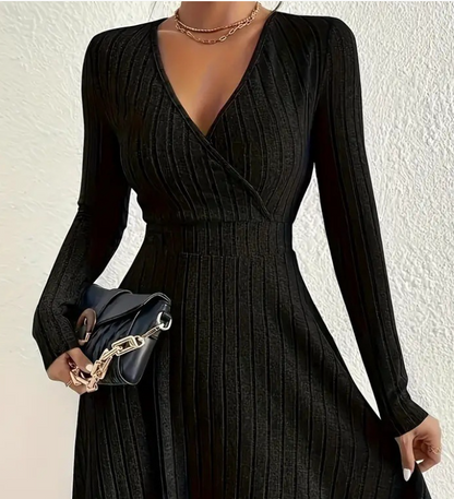 Elegantes Minikleid mit V-Ausschnitt und langen Ärmeln – Perfekt für Herbst/Winter