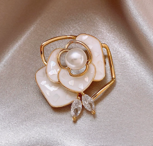 Elegante Blumenbrosche mit Perle und Kristallen