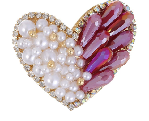 Luxuriöse Herzbrosche mit Perlen und Kristallen