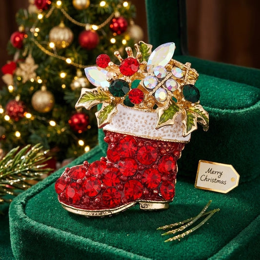 Elegante Brosche in Form eines Weihnachtsstiefels